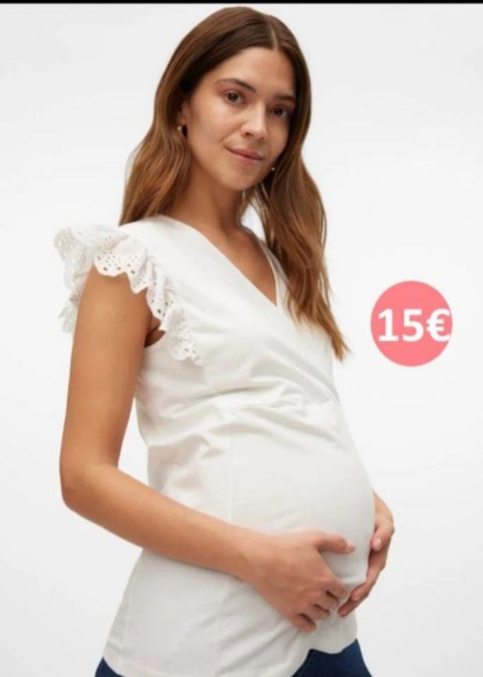 T-shirt blanc de grossesse