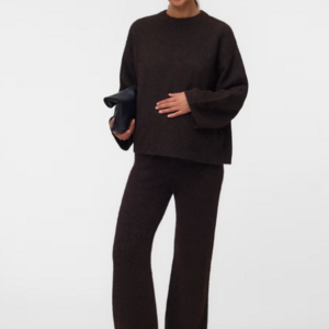 ensemble en maille future maman